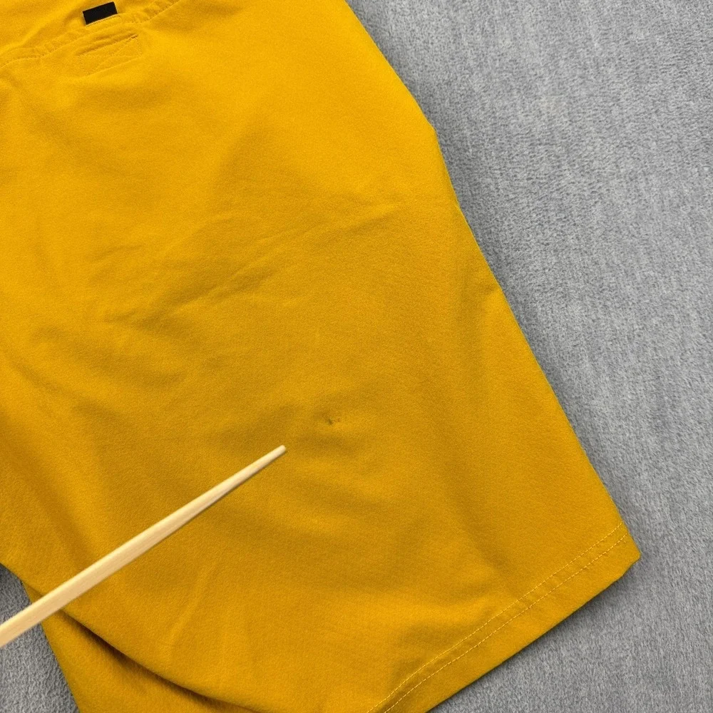 The North Face Shorts Men 36 Yellow Stretch Rolling Sun Packable Flashdry Zip 9